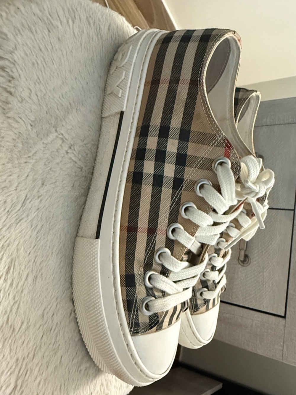 Burberry Beige Black Tan Plaid Low-Top Sneakers